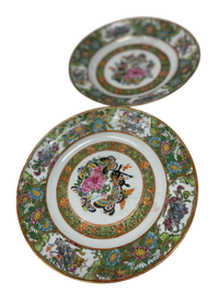 Pair of 19th Century Rose Canton plates