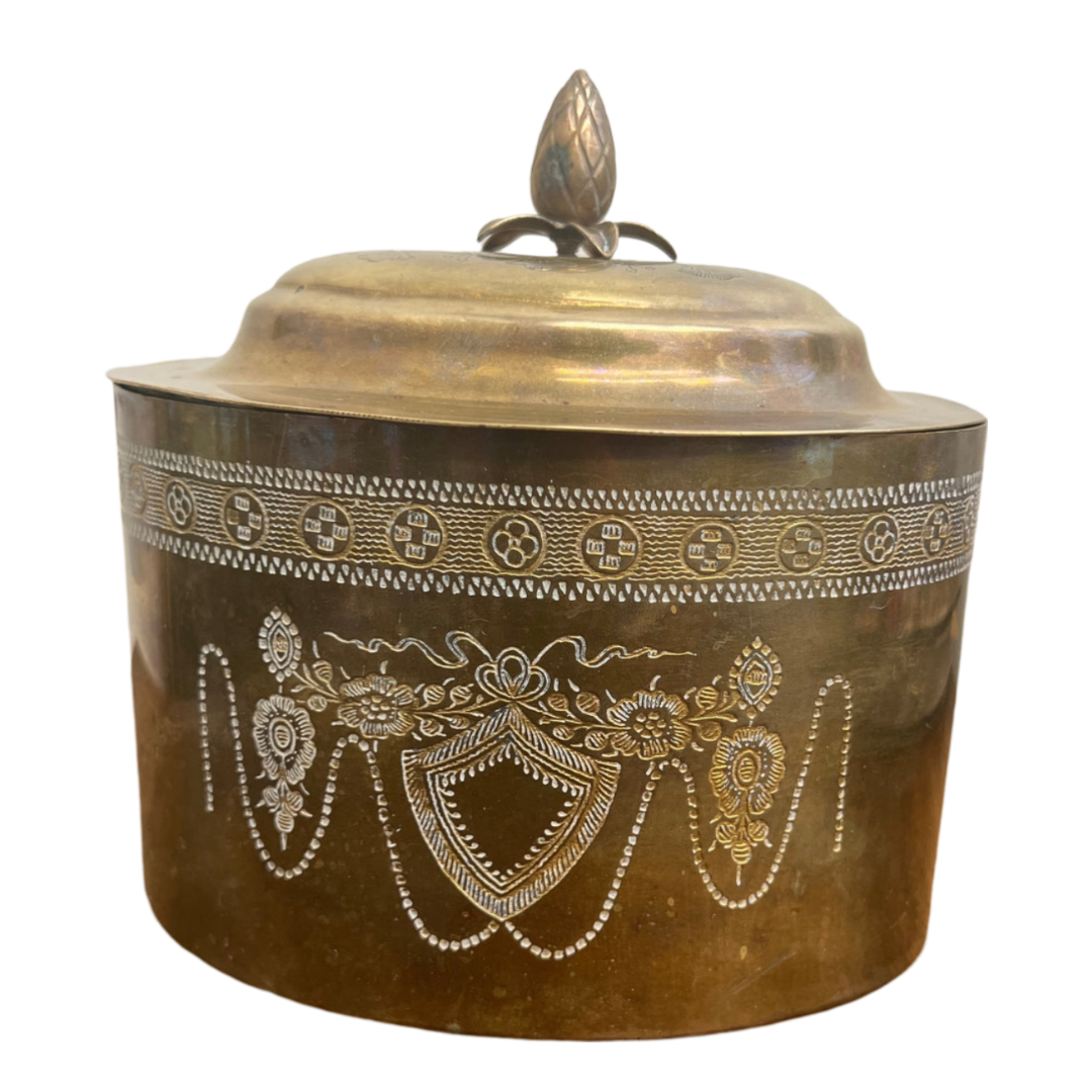 Brass Oval Etched Box w/ Pineapple Knob, 7x6