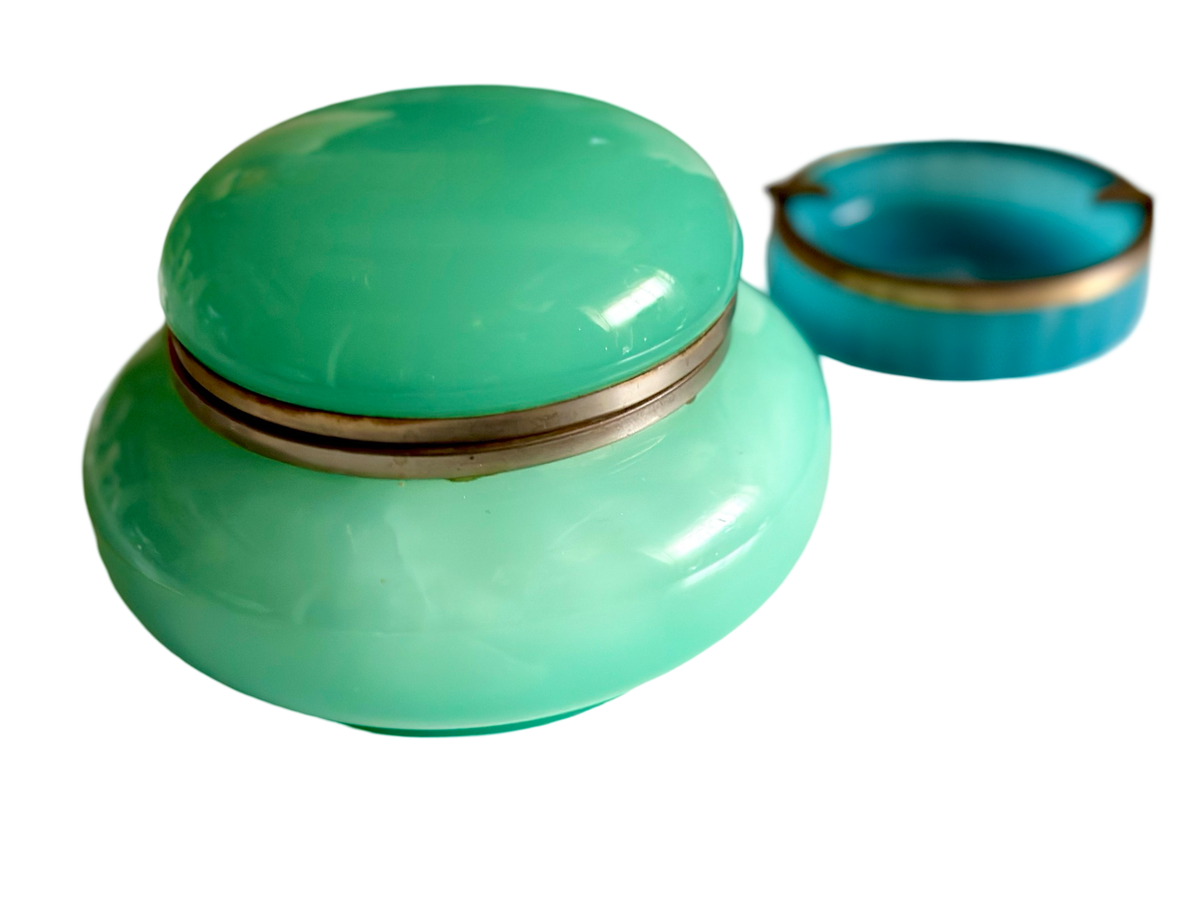 Green Opaline Round Hinged Box