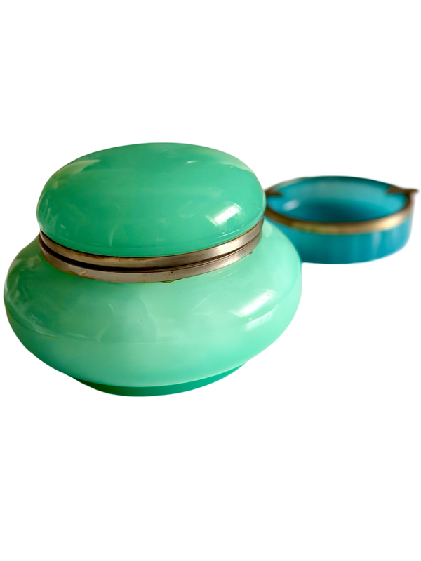 Green Opaline Round Hinged Box