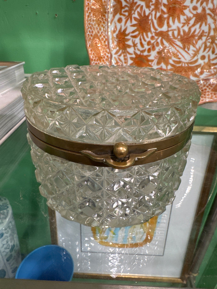 Hobnail round glass hinged box, c.1910