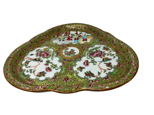 Trifoil Rose Medallion 10.5" platter