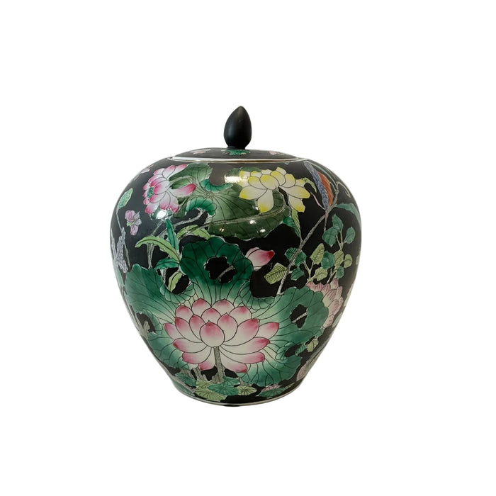 Famille Noir Ginger Jar Macau