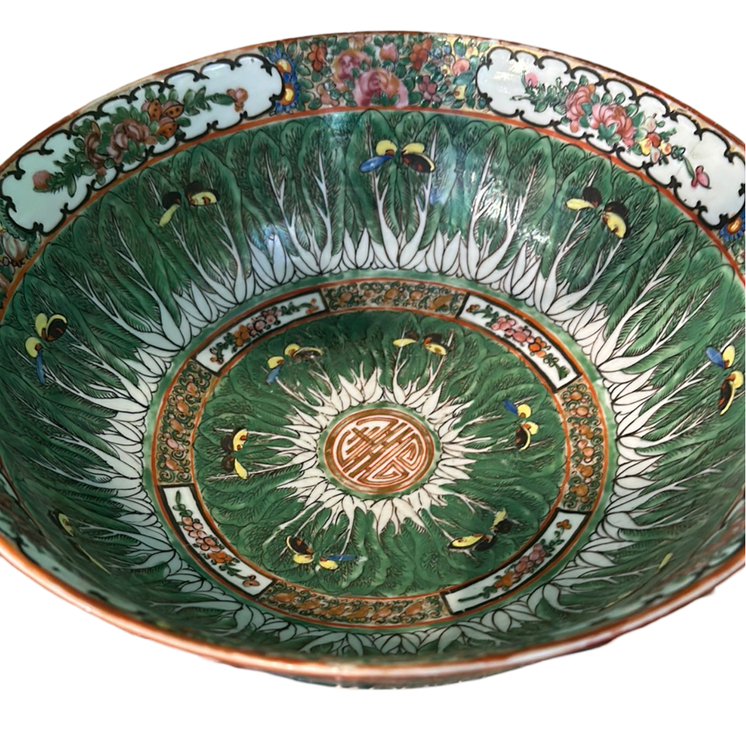 Chinese Export Cabbage Leaf bowl