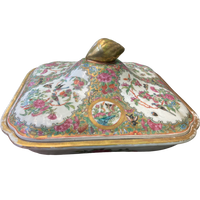 Rose Medallion Covered rectangular Casserole