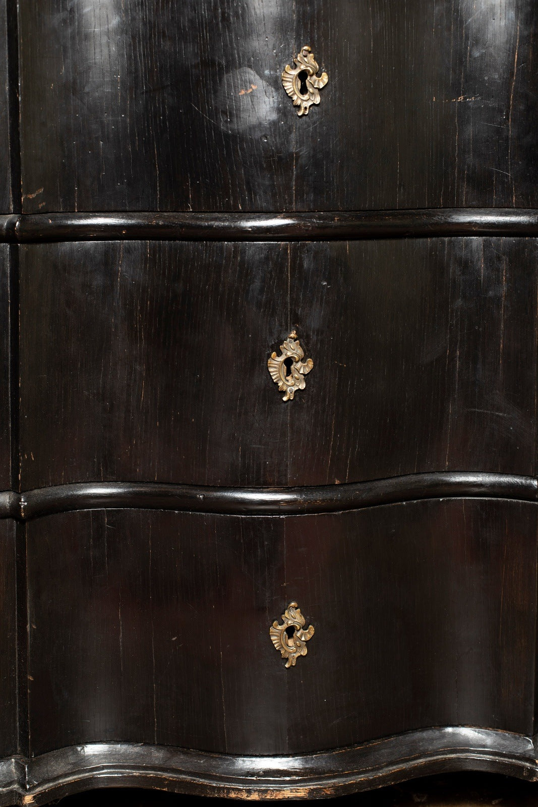 Flemish Black Commode